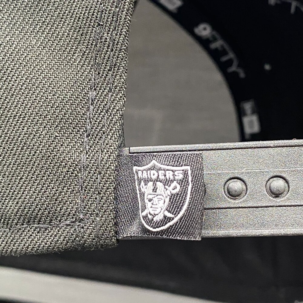 New Era NFL Las Vegas Raiders Cap Hat Men's OSFM w/ Adjustable Strap Black - Picture 8 of 15